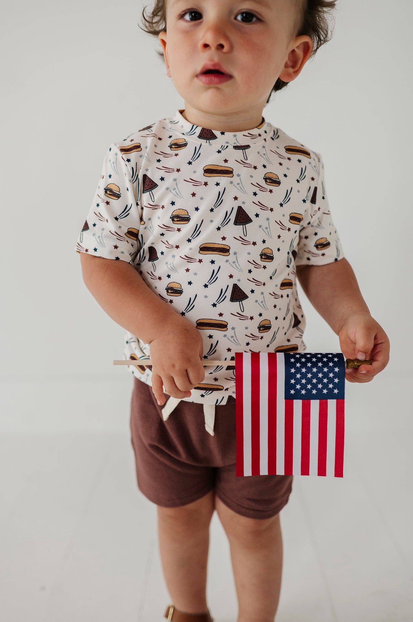 S25 Americana: Boy's Short Sleeve Tee: Burgers 'n Dogs / 2T
