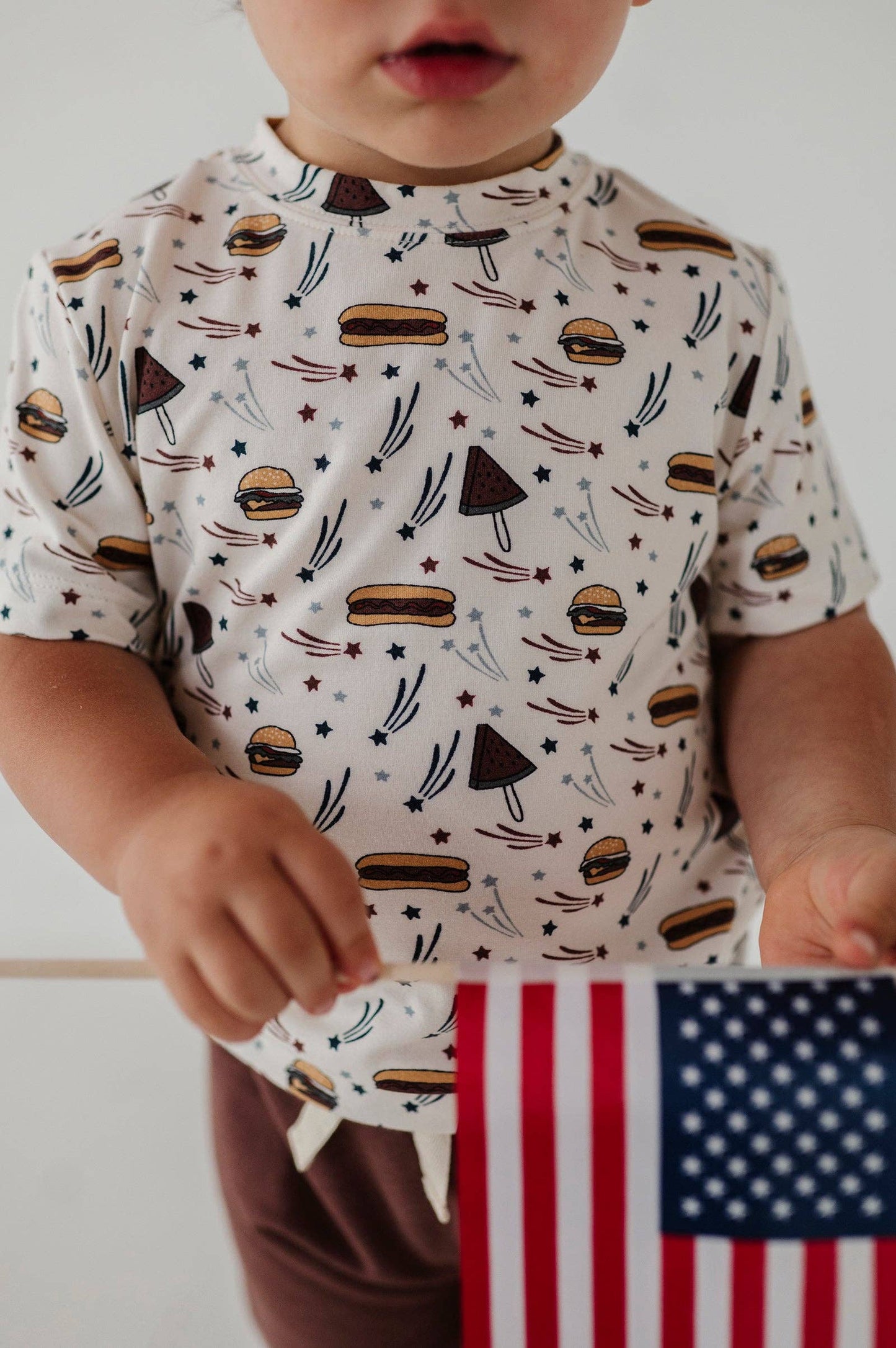 S25 Americana: Boy's Short Sleeve Tee: Burgers 'n Dogs / 2T