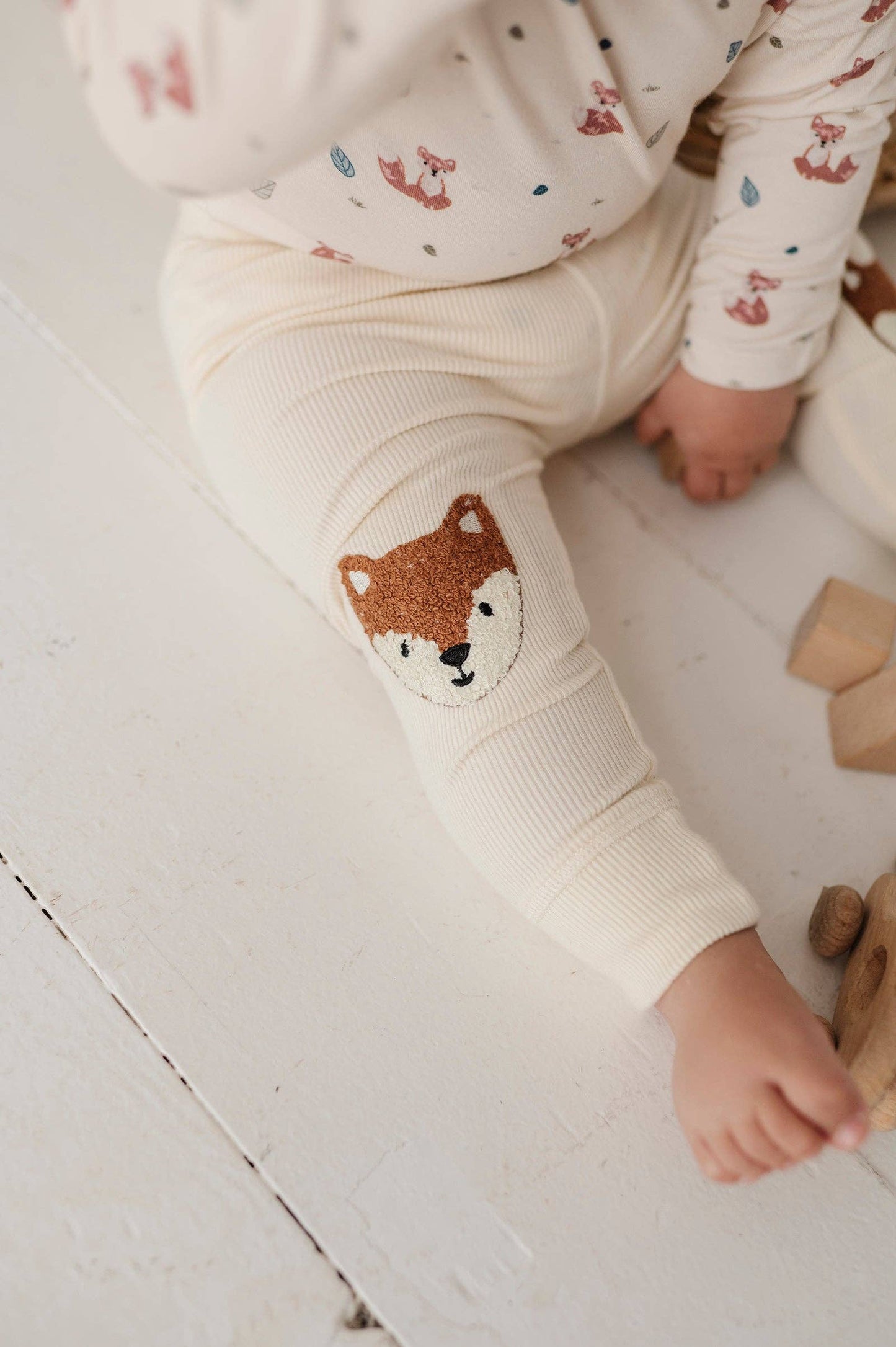Patch Ribbed Leggings: Fox on Cream