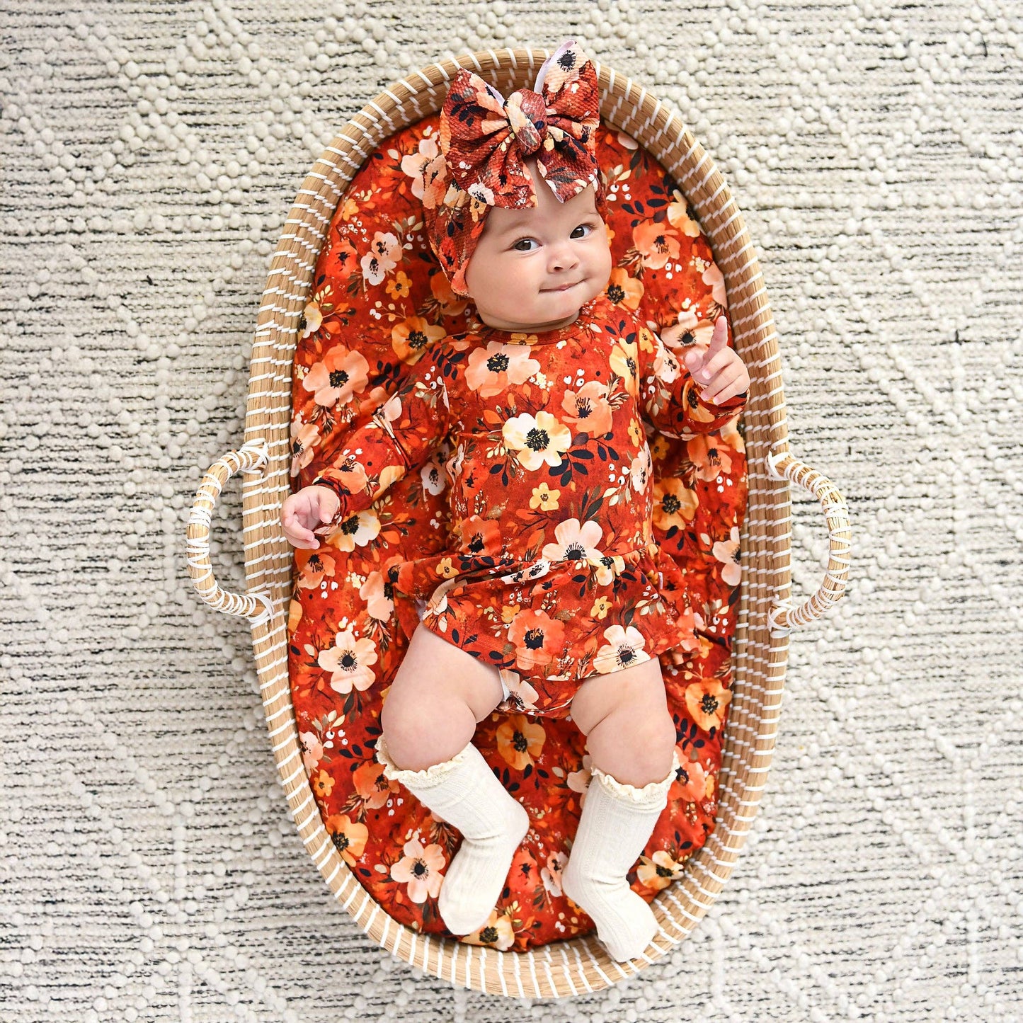 Cream LACE SOCKS: 1.5yr-3yr (shoe size 6-9)